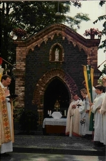 Galerie-Wegekreuze-Tiefenstrasse-Pastor[1]